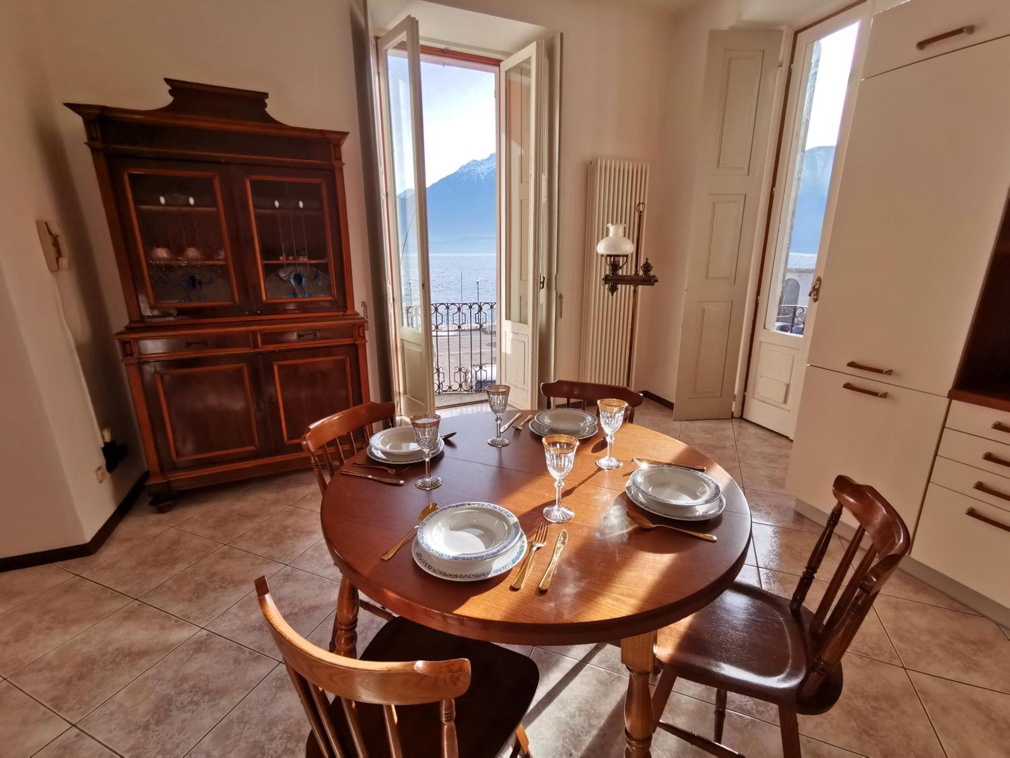 Apartamento Elegant Historic Large House On Lake Como Gravedona Habitación foto